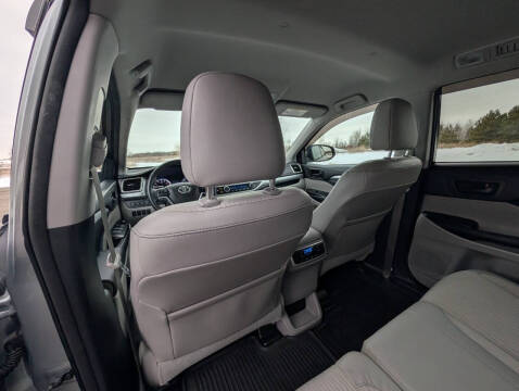 2016 Toyota Highlander LE