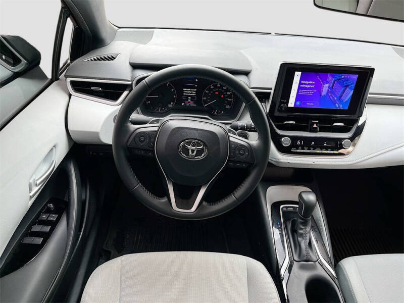 2025 Toyota Corolla Hatchback SE