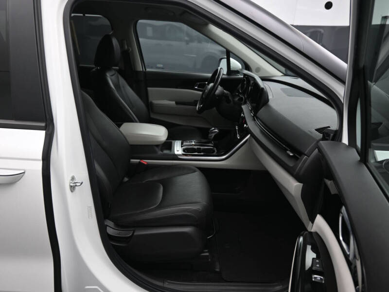 2022 Kia Carnival EX
