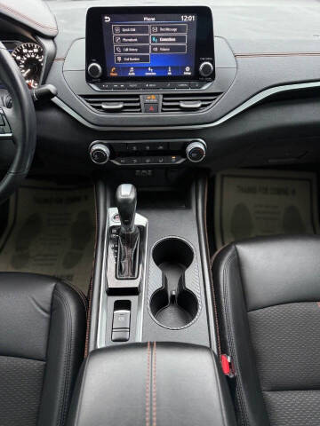 2021 Nissan Altima 2.5 SR