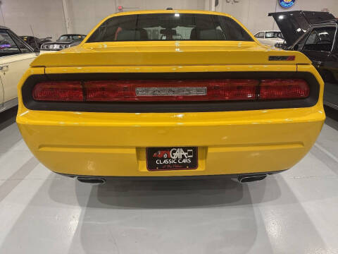 2012 Dodge Challenger SRT8 Yellow Jacket