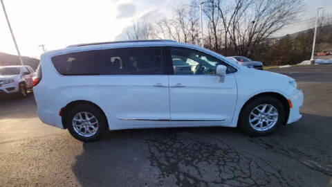 2020 Chrysler Pacifica Touring L