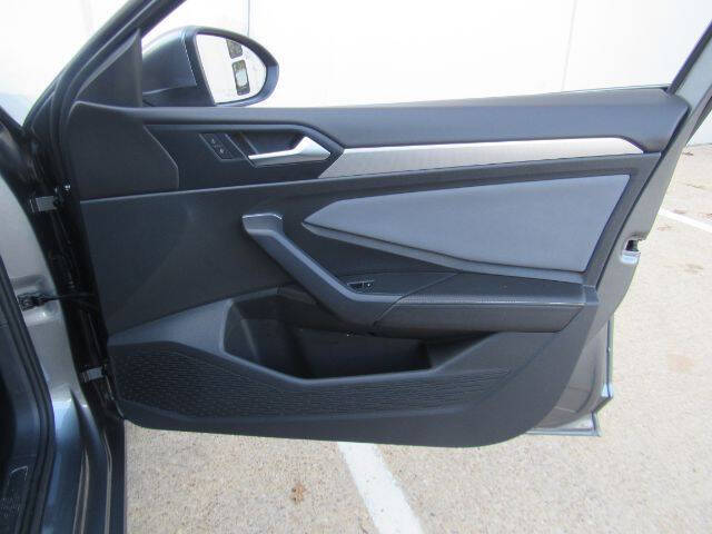 2025 Volkswagen Jetta SE