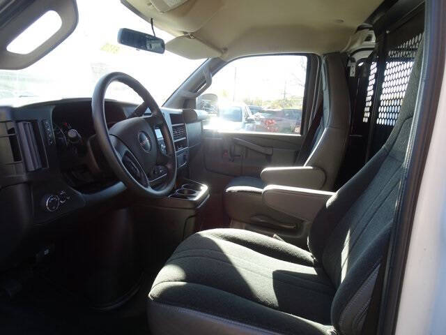 2023 GMC Savana 2500