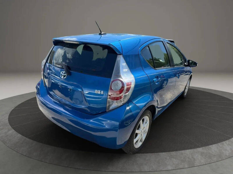 2014 Toyota Prius c