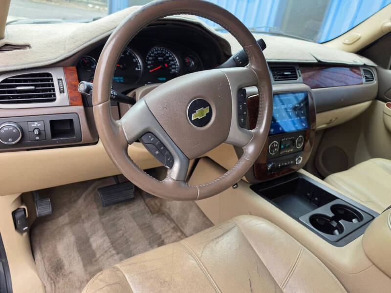 2011 Chevrolet Suburban LT