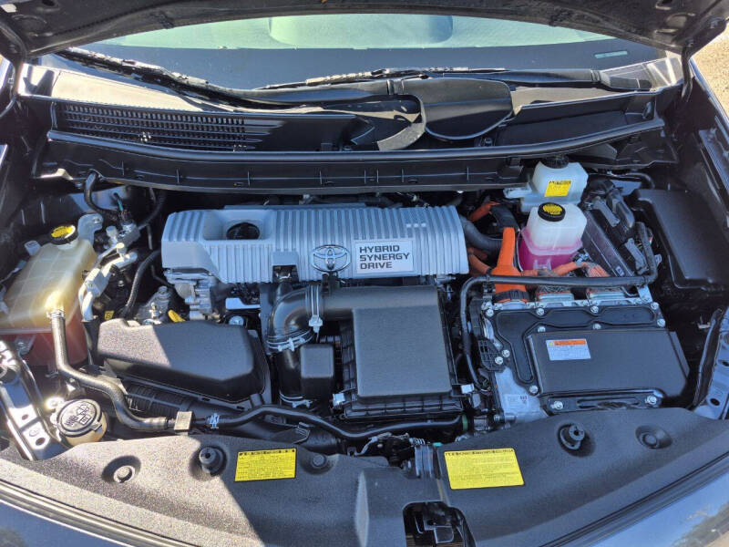 2013 Toyota Prius v Three