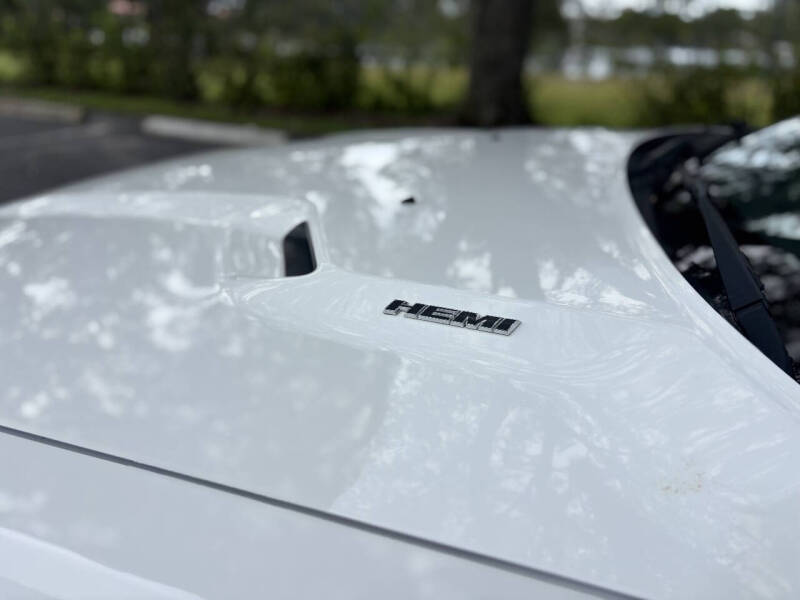 2014 Dodge Challenger R/T Plus