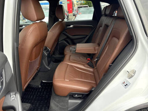 2015 Audi Q5 2.0T quattro Premium Plus