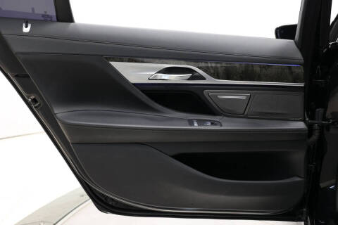 2021 BMW 7 Series 740i