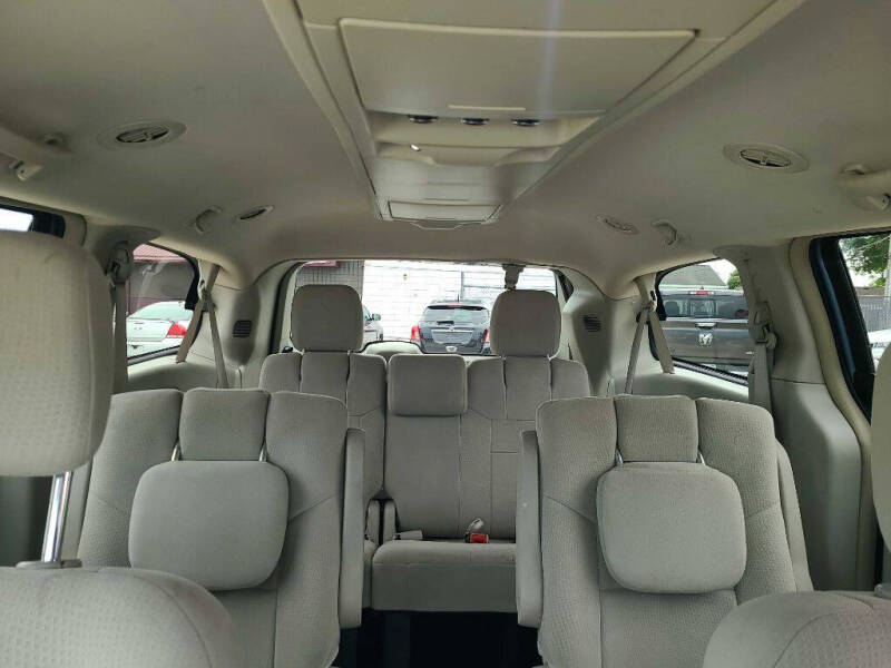2012 Chrysler Town and Country Touring