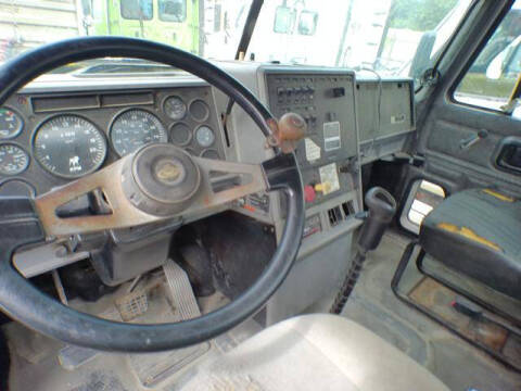 2000 Mack CH613