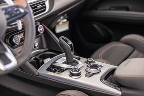 2025 Alfa Romeo Stelvio