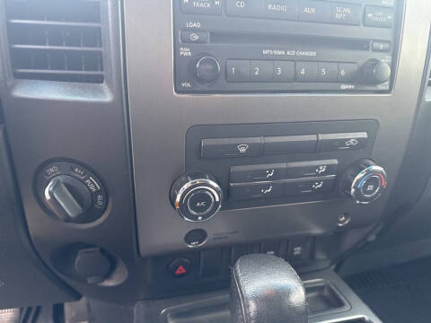 2011 Nissan Titan SV