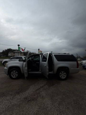 2011 GMC Yukon XL SLE