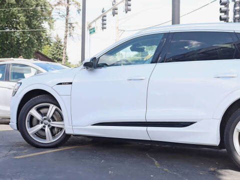 2019 Audi e-tron quattro Premium Plus