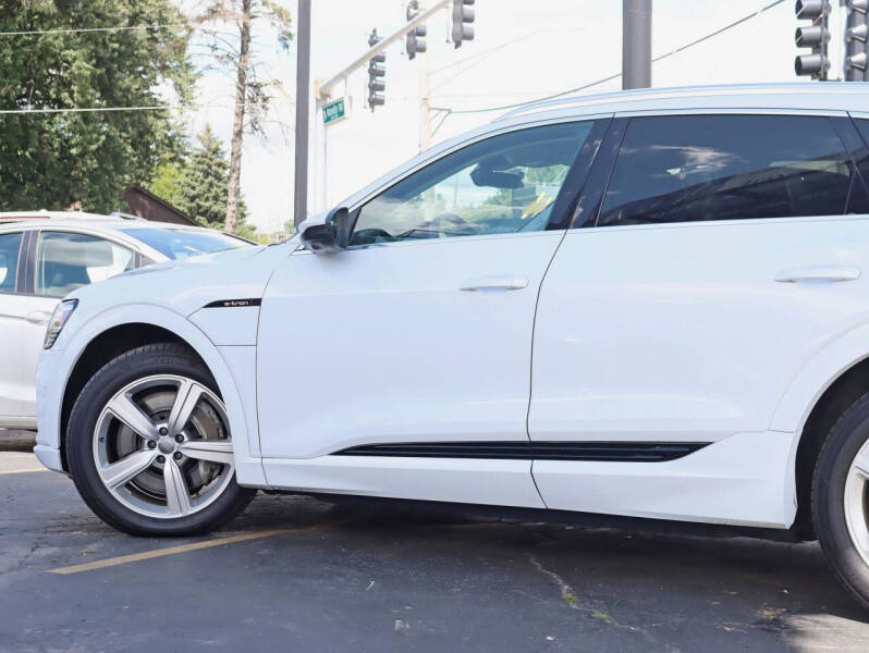 2019 Audi e-tron quattro Premium Plus