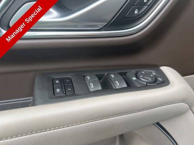 2022 GMC Yukon SLT