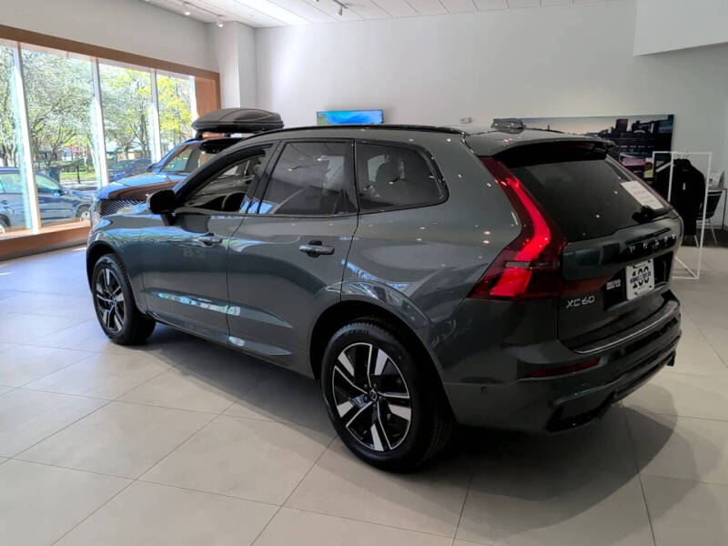 2026 Volvo XC60 B5 Plus