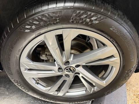 2024 Volkswagen Atlas Cross Sport SEL R-Line 4Motion