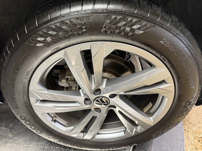 2024 Volkswagen Atlas Cross Sport SEL R-Line 4Motion