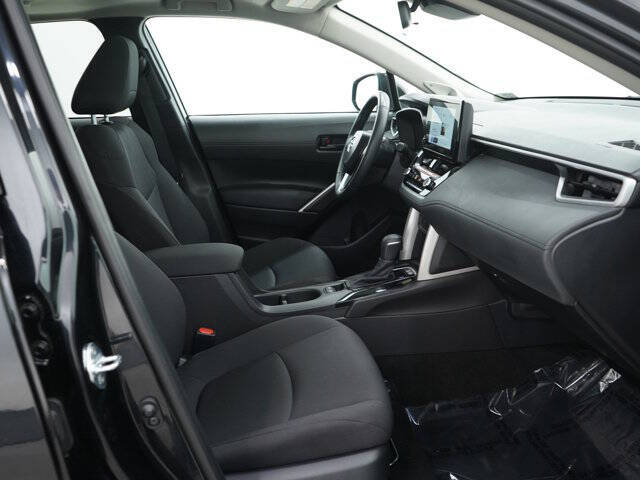 2025 Toyota Corolla Cross LE