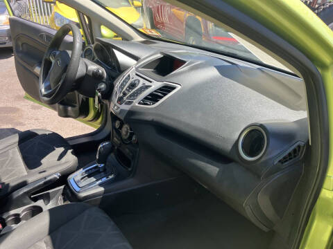 2011 Ford Fiesta SE