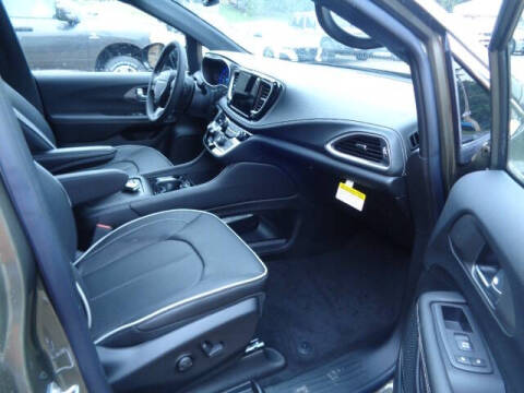 2027 Chrysler Pacifica Limited