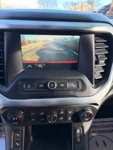 2017 GMC Acadia SLE-2