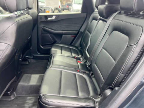2022 Ford Escape SEL