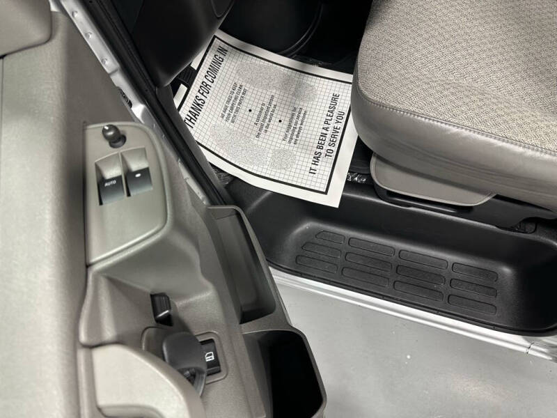 2025 Chevrolet Express LT 3500