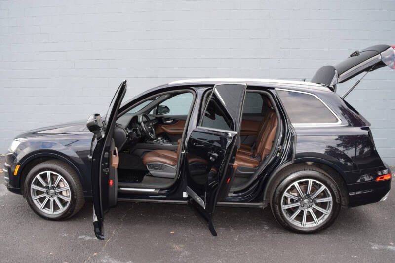 2017 Audi Q7 Premium Plus's photo