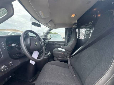 2025 Chevrolet Express 2500