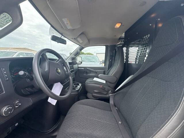 2025 Chevrolet Express 2500