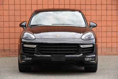 2016 Porsche Cayenne GTS