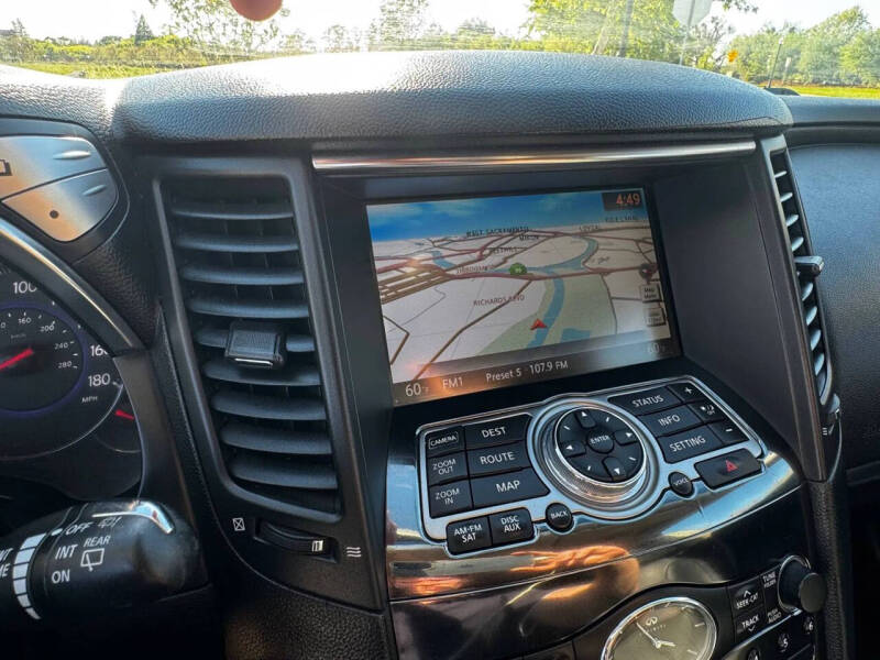 2011 Infiniti FX35