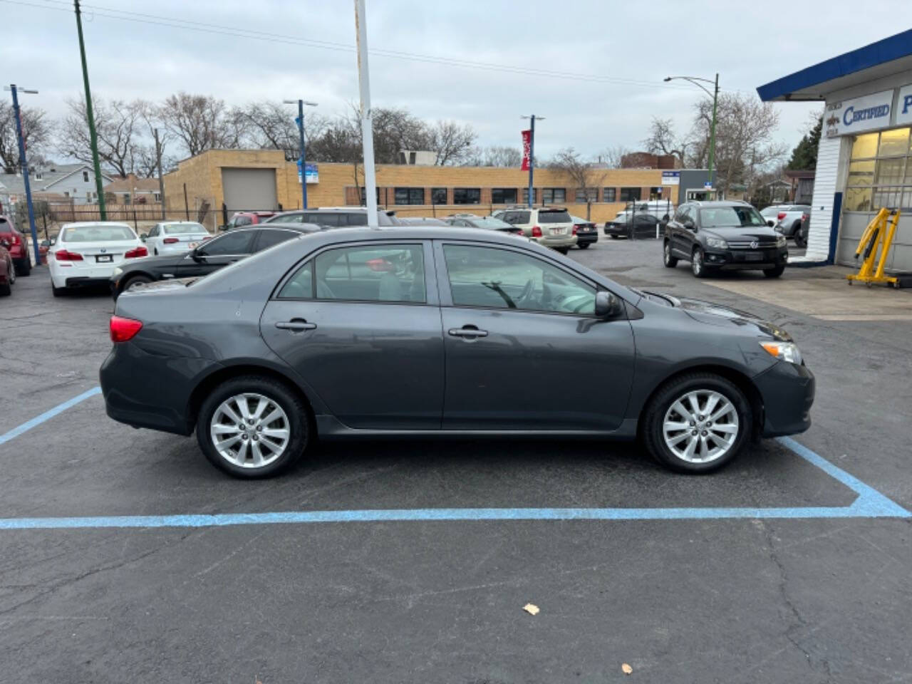 2009 Toyota Corolla for sale at Chicago Auto House in Chicago, IL