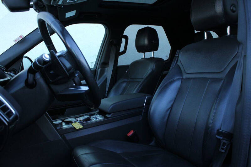 2020 Land Rover Discovery Landmark Edition