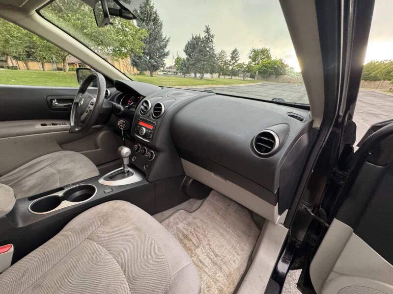 2012 Nissan Rogue S