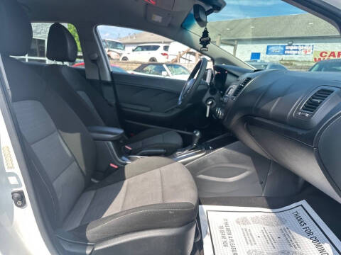 2016 Kia Forte5 LX