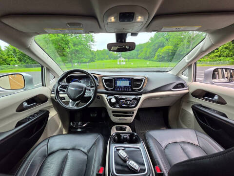 2018 Chrysler Pacifica Touring L Plus