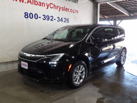 2027 Chrysler Pacifica Select