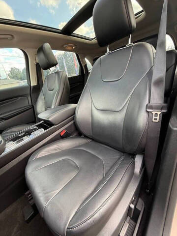 2020 Ford Edge Titanium