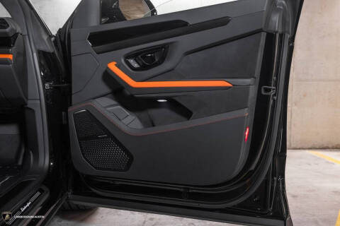 2025 Lamborghini Urus SE