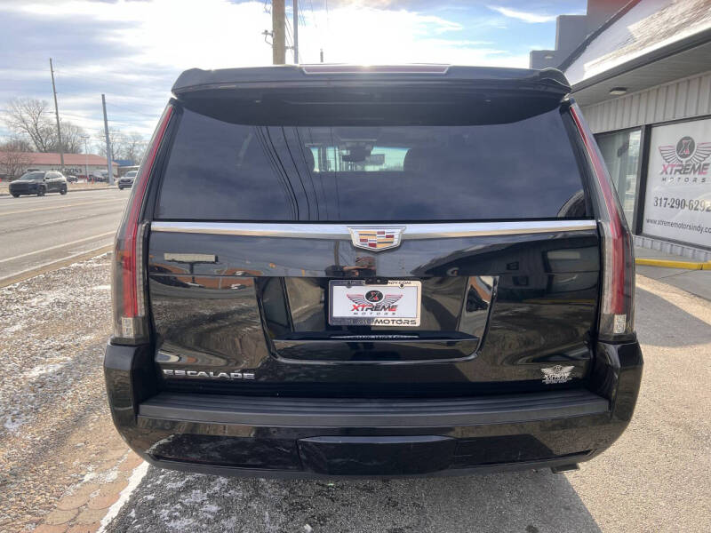 2017 Cadillac Escalade Luxury