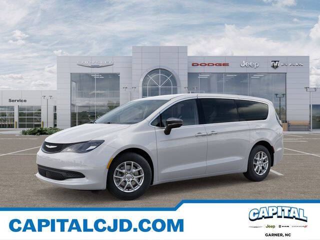 2025 Chrysler Voyager LX