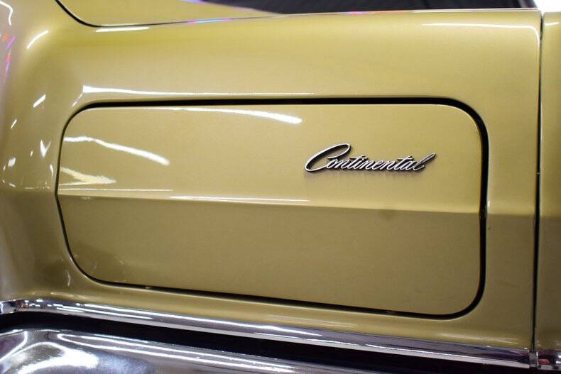 1971 Lincoln Continental