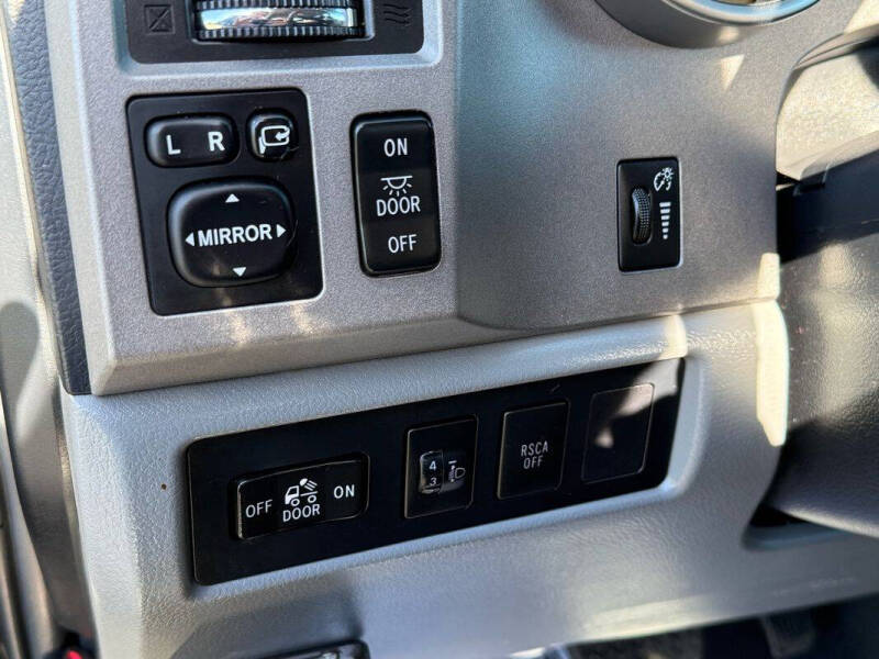 2013 Toyota Tundra Platinum