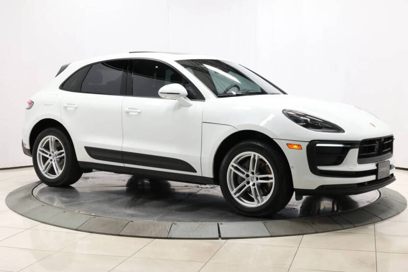 2022 Porsche Macan