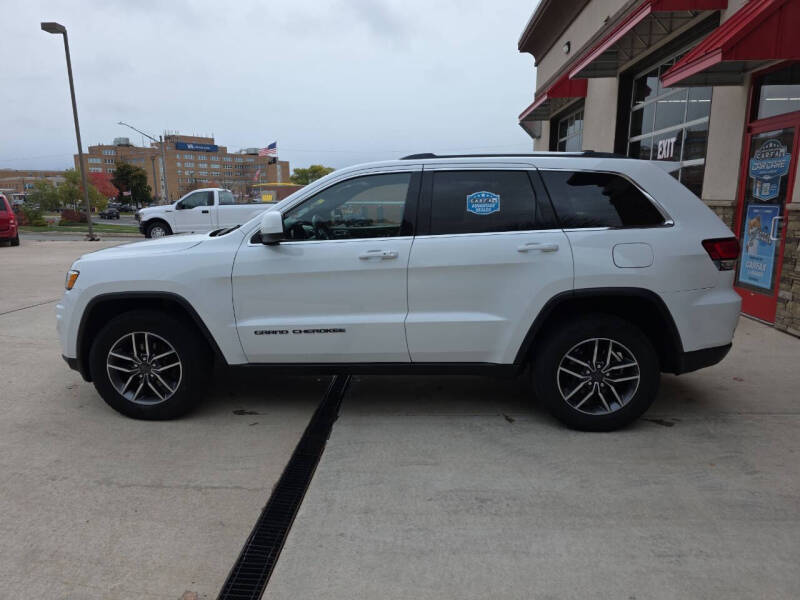 2020 Jeep Grand Cherokee Laredo